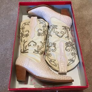 Snakeskin/beaded Western Cowboy Boots